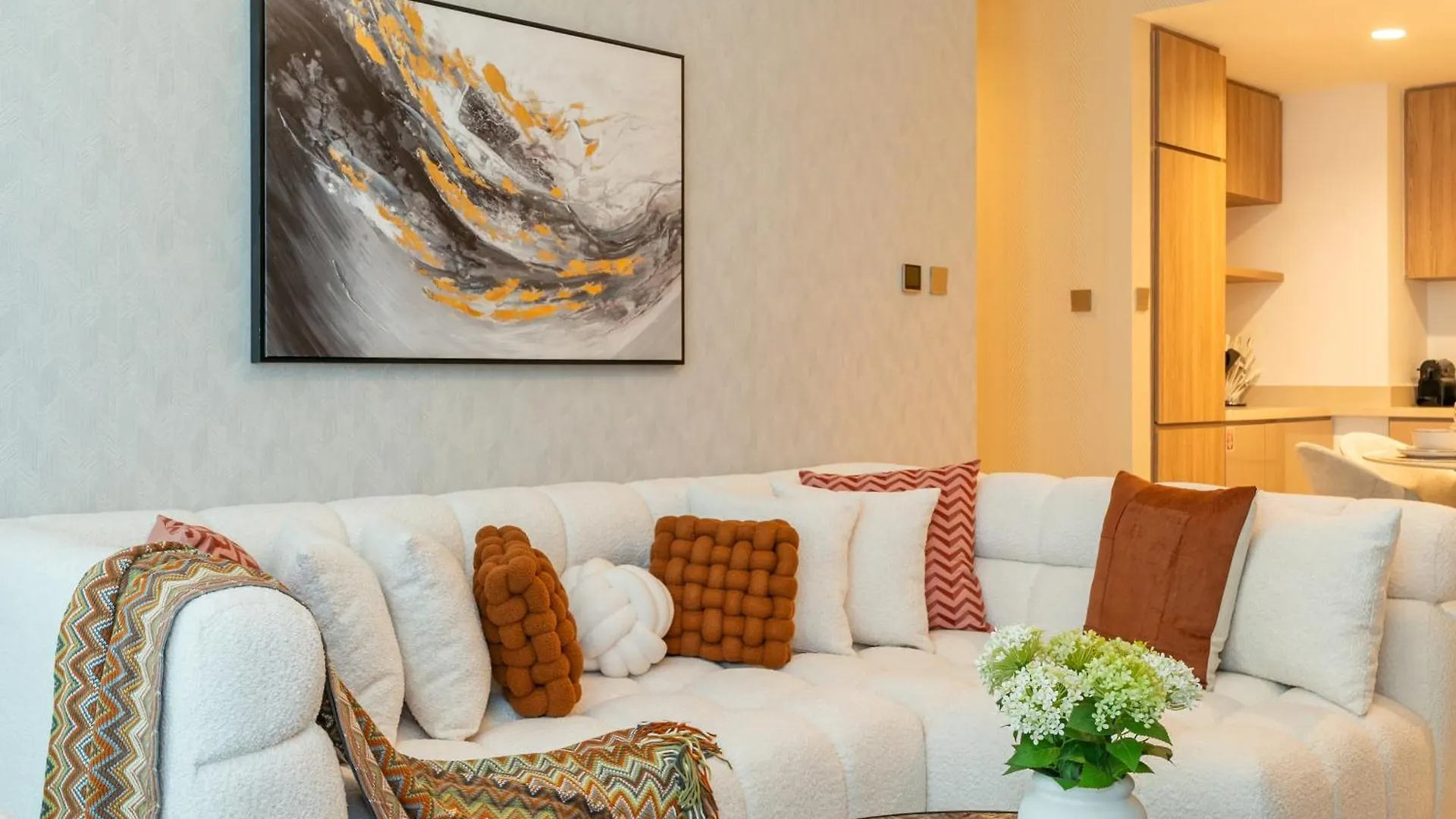2-Br Missoni Luxury With Stunning Lake View Dubaj