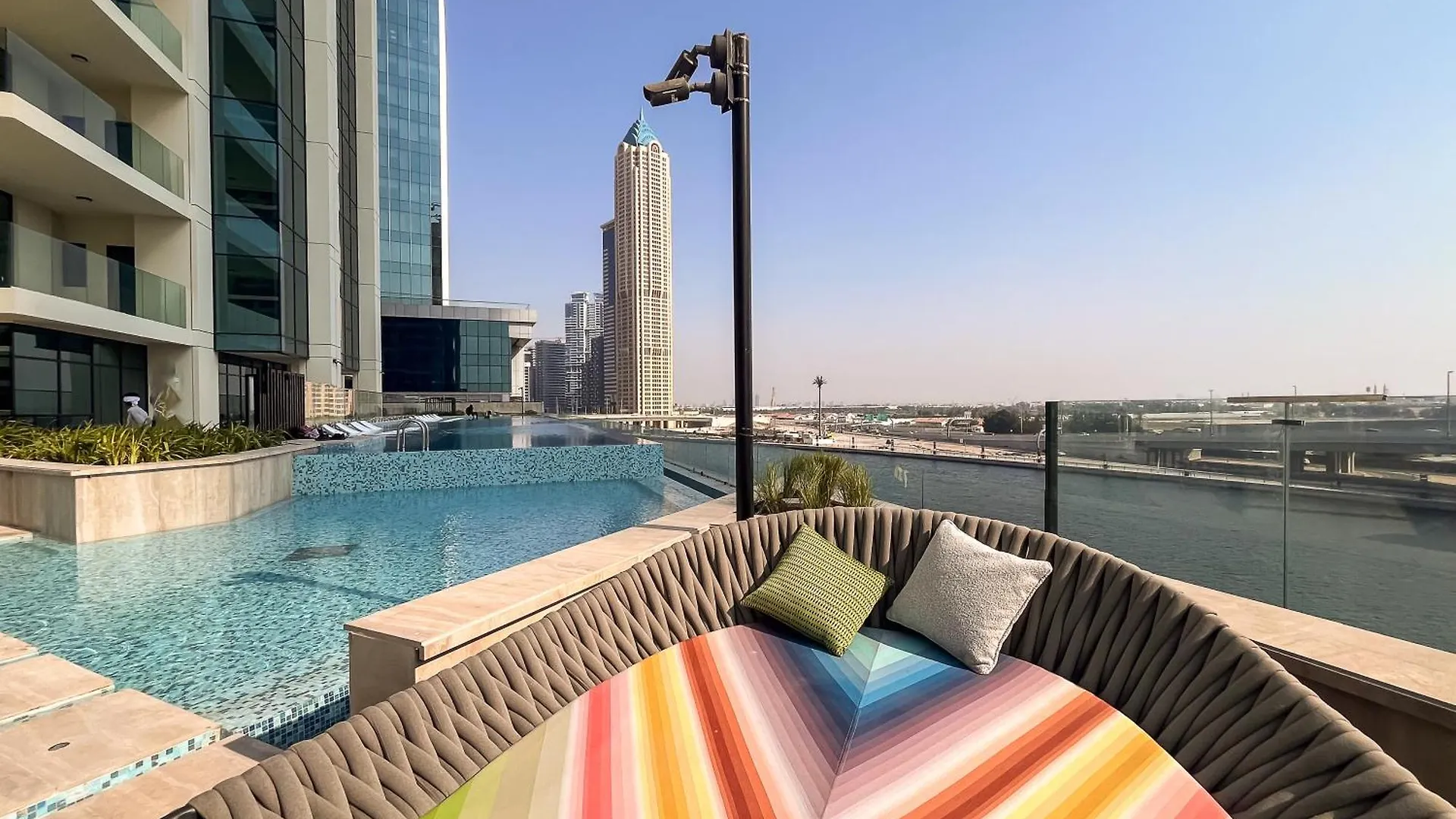 2-Br Missoni Luxury With Stunning Lake View Dubaj 0*,  Spojené arabské emiráty