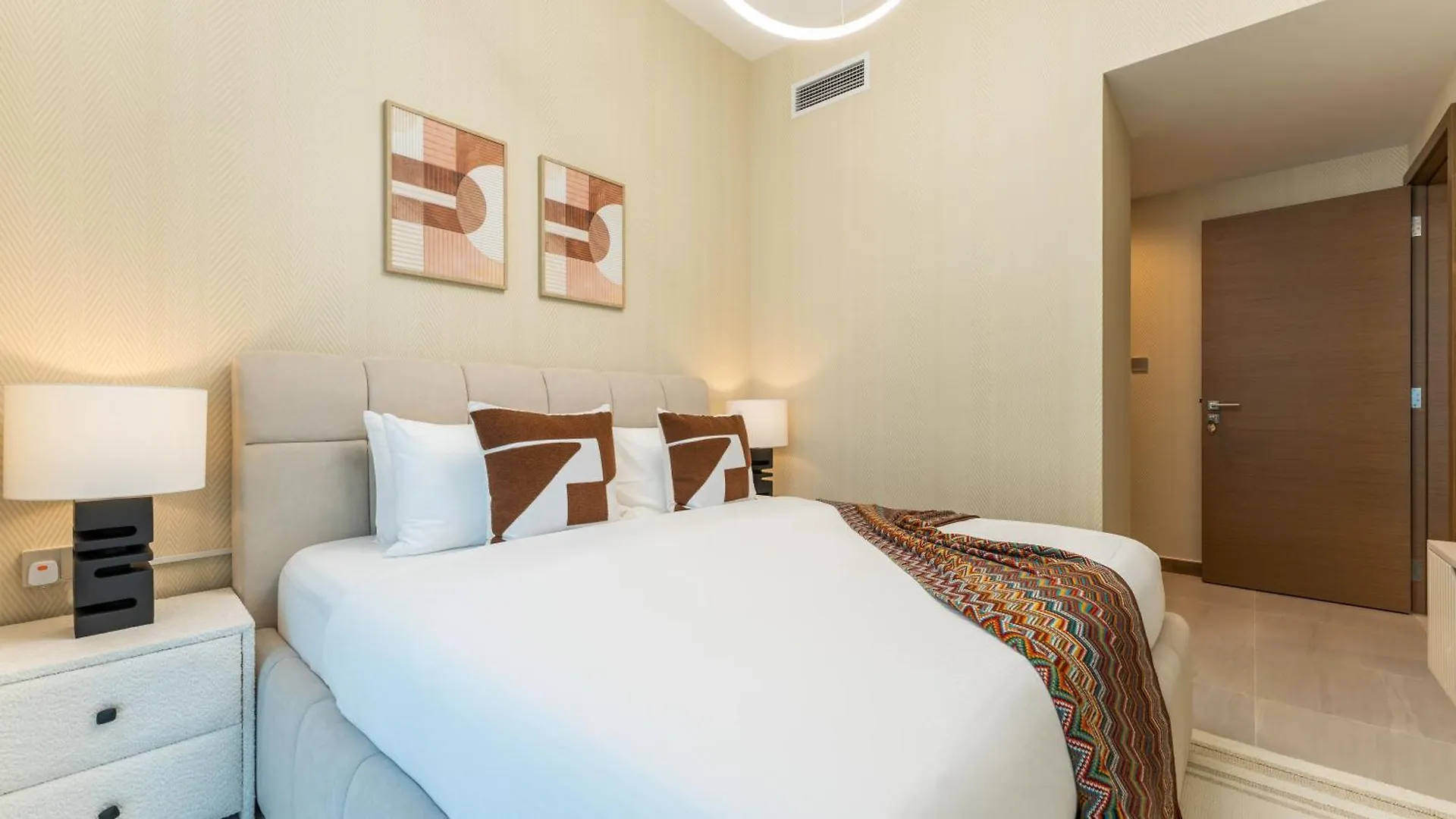 2-Br Missoni Luxury With Stunning Lake View Dubai United Arab Emirates