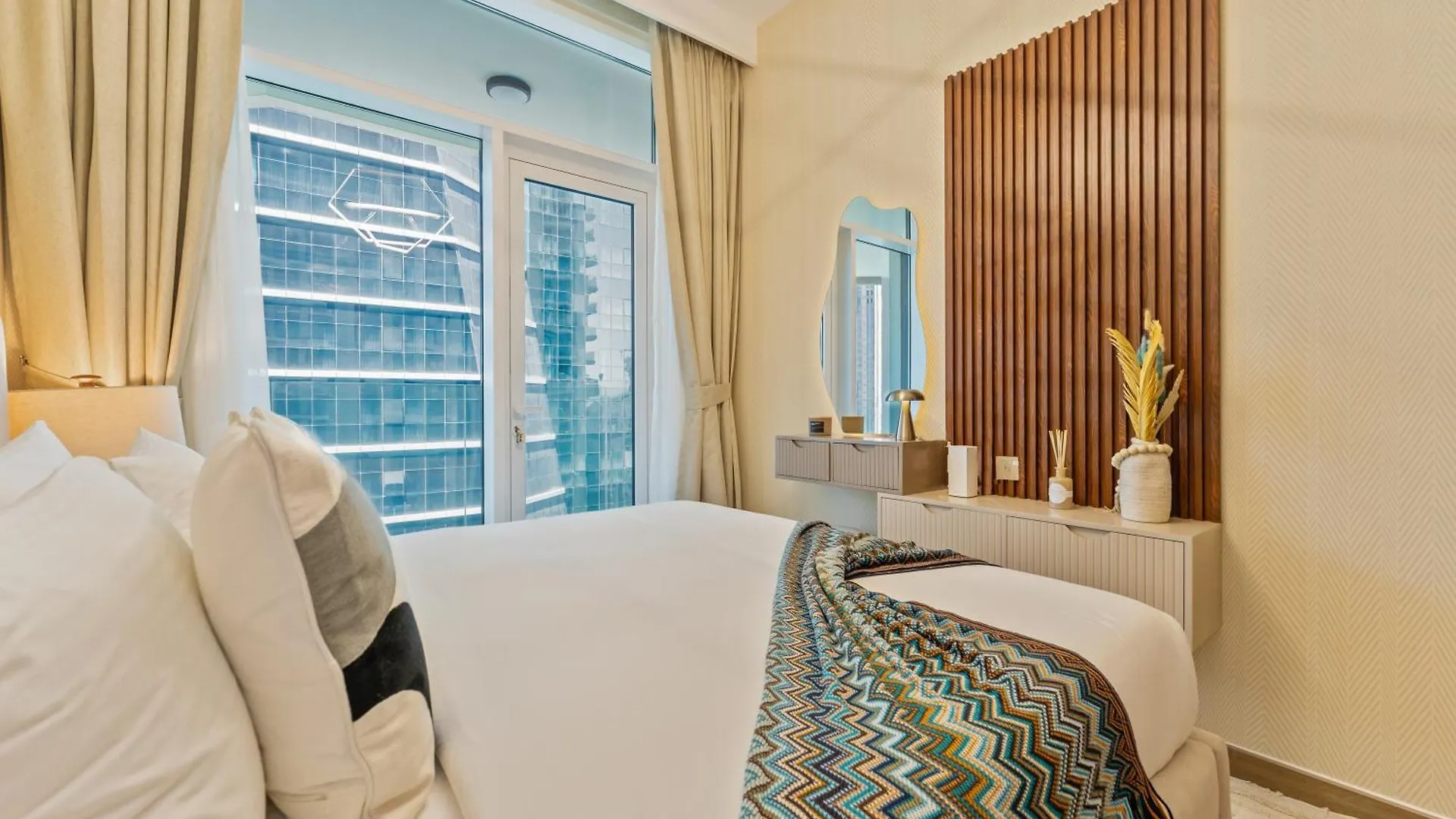 2-Br Missoni Luxury With Stunning Lake View Dubai 0*,